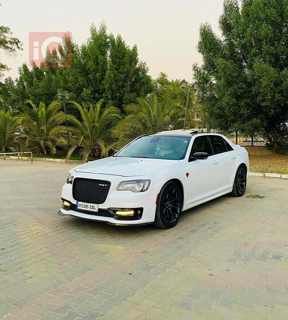 کرایسلەر 300